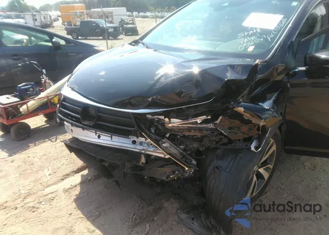 2022 Honda Odyssey Touring z USA, uszkodzony, nr VIN 5FNRL6H87NB056067